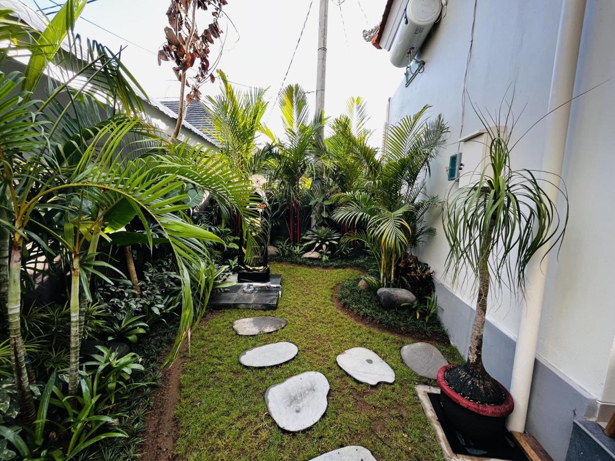 Cecillia Guesthouse Canggu Екстериор снимка